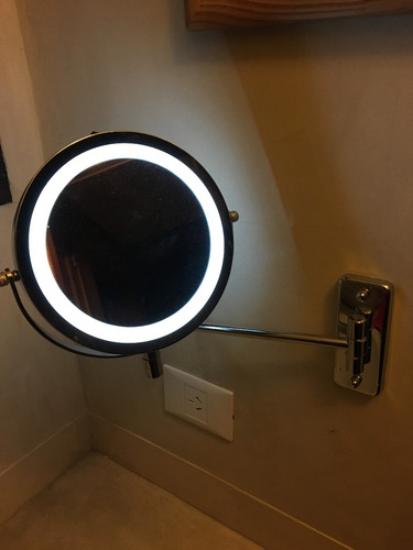 Espejo Pared Iluminación Led Aumento 10x Y 1x Reversible 360
