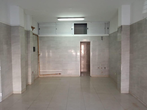 Venta De Local 40m² En Ramos Mejia Muy Buen Estado