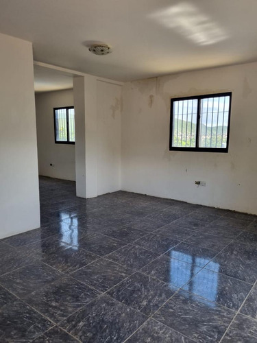 En Venta Edificio 3 Tres Niveles Pozuelo Plc