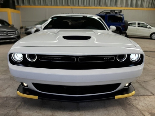 Imagen 2 de 15 de Dodge Challenger 2019 3.7 3.6 Dual Stripes At