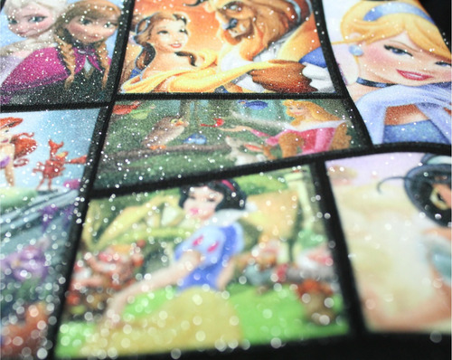 Playera Princesas Efecto Diamantina Brilla Oscuridad Niñas