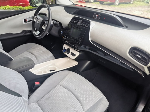 Imagen 8 de 10 de Toyota Prius 2016 1.8 Base Cvt