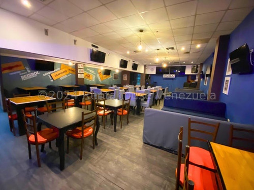 María Valera Te Ofrece A Ti, Inversionista, Gran Oportunidad Venta De Negocio En El Este De Barquisimeto. Alto Tráfico Vehicular Y Peatonal, Amplio Salón Comedor, Estilo Moderno, Ideal Para Disfrutar.