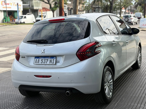 Peugeot 208 1.6 Allure Smeg Tiptronic