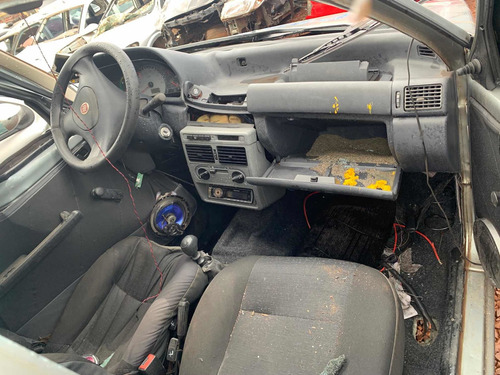 Imagem 3 de 6 de Sucata Para Venda De Peças Fiat Uno Way 4 Portas