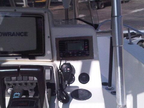 Boston Whaler 24 Pies