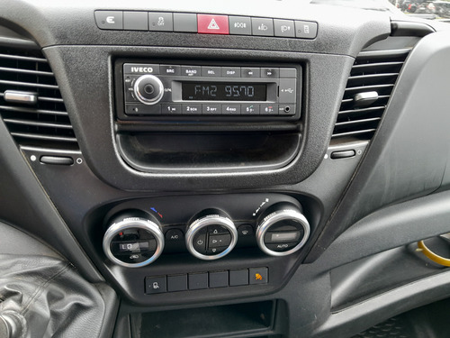 Iveco Daily 35160 2023 Com Baú Alumínio Completa 44 Mil Km