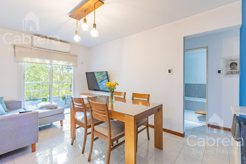 Venta Departamento De 2 Dormitorios Con Cochera En La Plata.