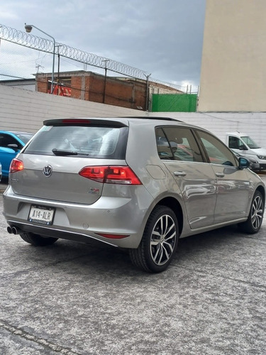 Imagen 4 de 11 de Volkswagen Golf 2017 1.4 Highline Dsg At