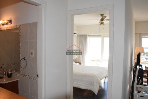Apartamento En Mansa, 1 Dormitorios *- Ref: 4771