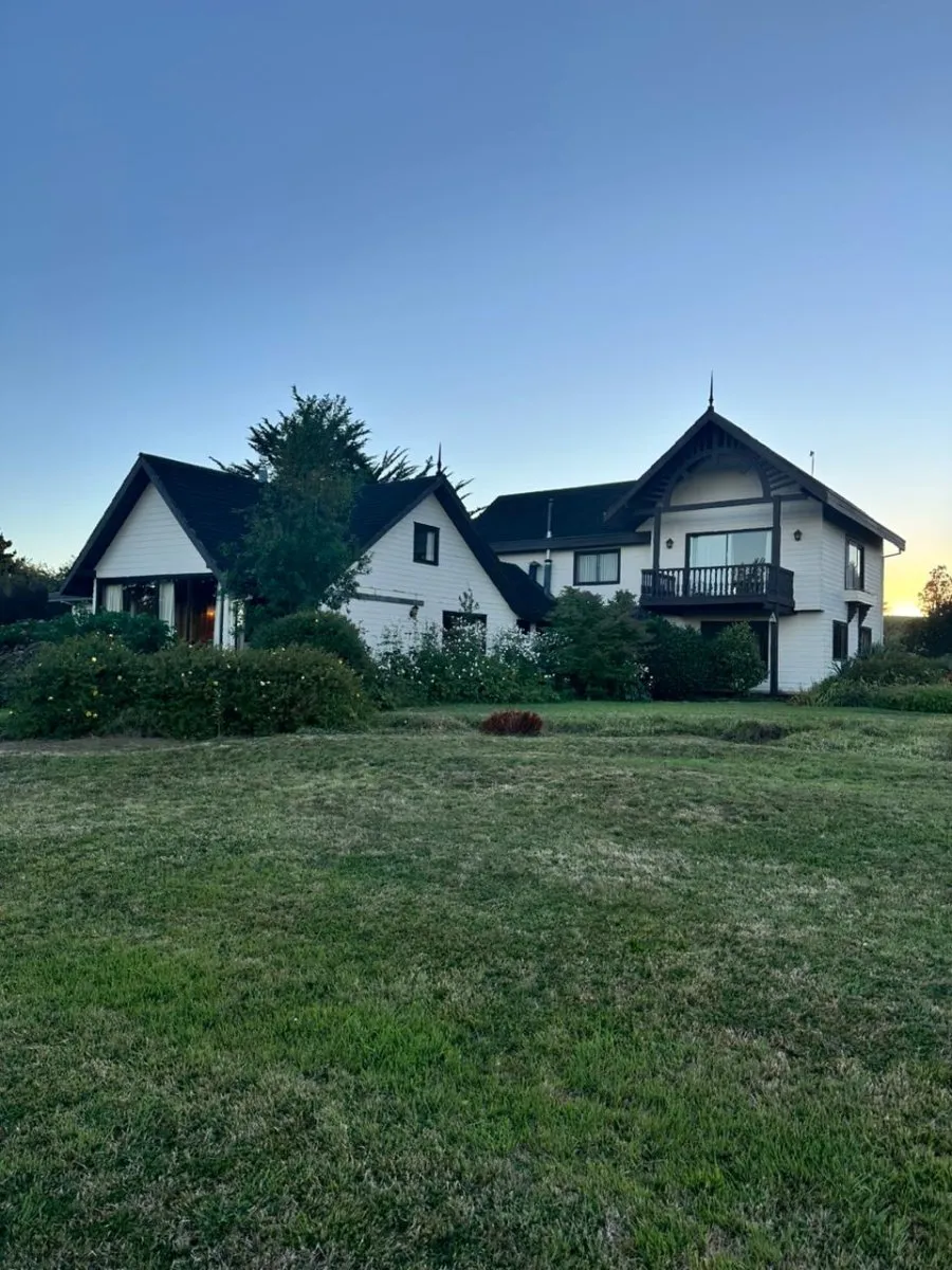 Imagen 2 de 16 de Casa Campestre De Alto Estándar En Venta Frutillar
