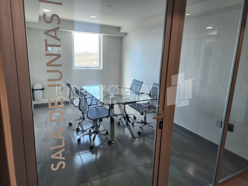 Oficina En Renta En Milenio Iii, Dentro De Corporativo, En Segundo Piso