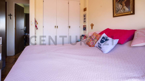 Venta Departamento 4 Amb. Con Balcón Terraza.