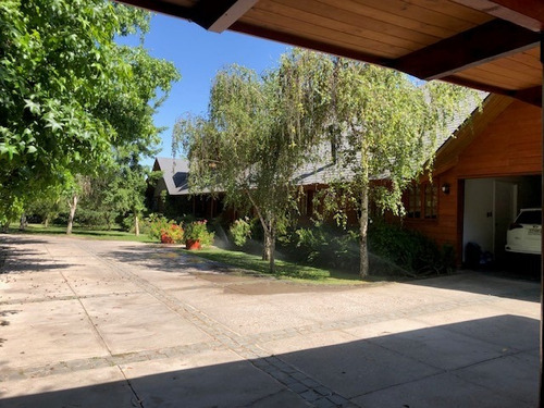 Lonquén/el Oliveto, Condominio Casa Country