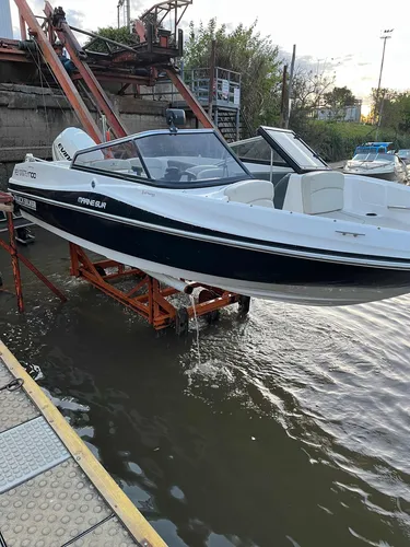 Quicksilver 1700