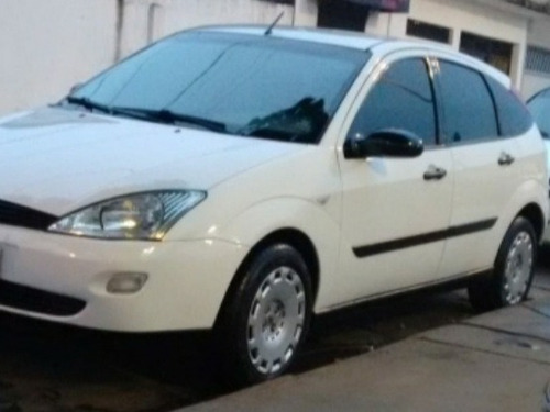 Imagem 1 de 6 de Ford Focus 2002 1.8 5p