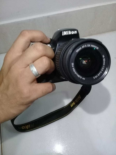 Camera Nikon D5300 + Lente 18-55mm + Acessórios Seminova