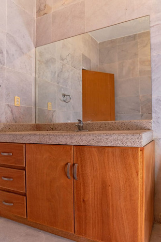 Casa En Venta En Jardines De La Estanzuela En Monterrey