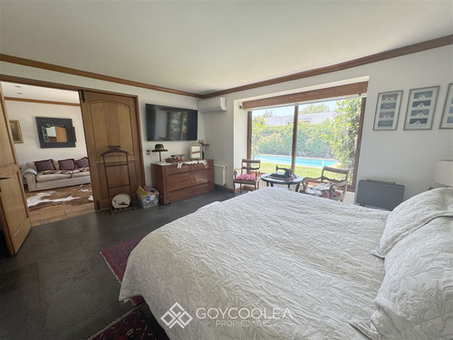 Casa En Arriendo De 5 Dorm. En Las Condes