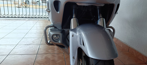 Preciosa Motocicleta , En Excelentes Condiciones , Llantas