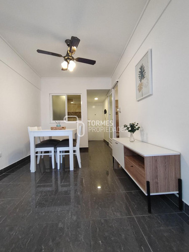 Departamento En Venta En Pleno Centro De Mar Del Plata 2 Ambientes A La Calle