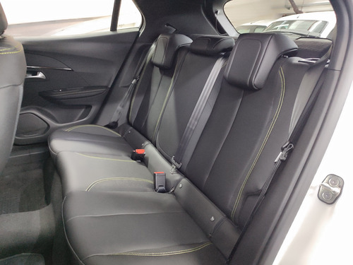 Peugeot 2008 1.0T Gt