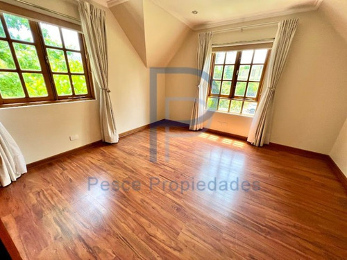 Excelente Casa Inglesa En Condominio Santuario Del Valle