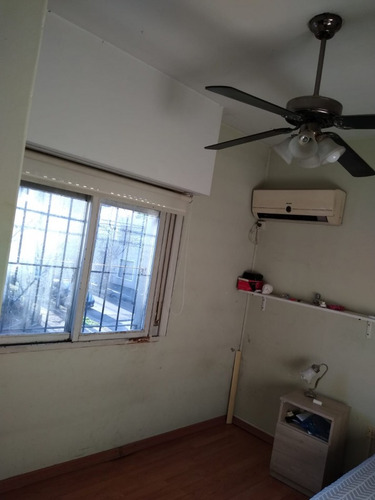 Venta - Casa Cuatro Ambientes - Santos Lugares - Tipo Duplex - Acepta Permuta Menor Valor