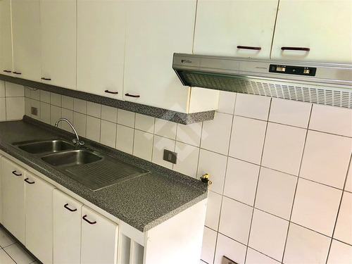 Departamento En Venta De 4d-3b En Las Condes