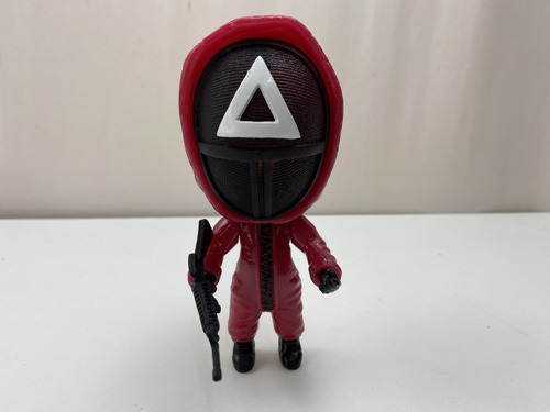 Figura Triángulo Cabezon Bootleg Juego Del Calamar (Usado)