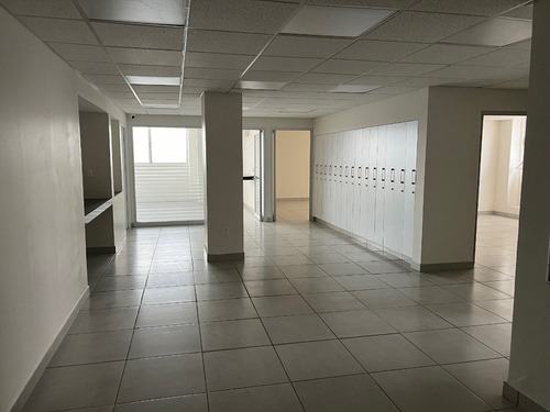 Se Renta Oficina *nueva* De 360 M2 En Edificio Torres Gemelas