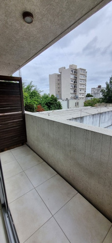 Departamento De Dos Ambientes En Alquiler En Castelar Norte