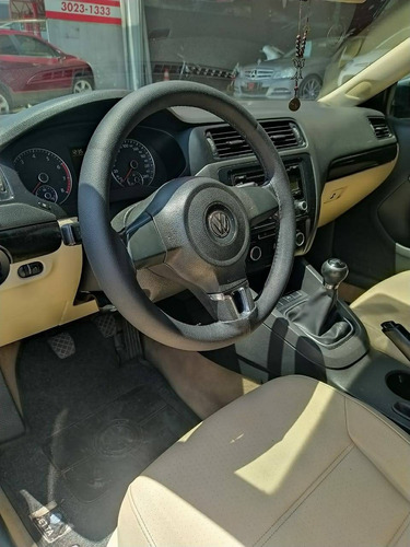 Volkswagen Jetta 2.0 Comfortline Flex 4p Manual