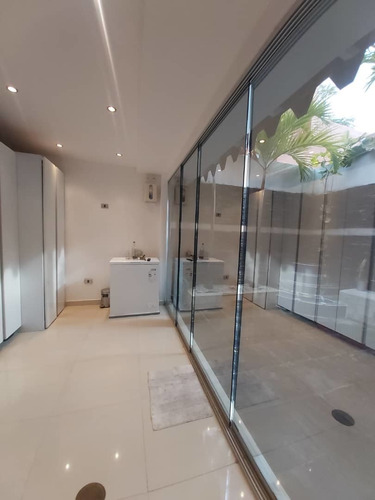 Imagen 9 de 17 de Se Vende Town House En Mañongo, Res. Bonaventure Home Jc-047