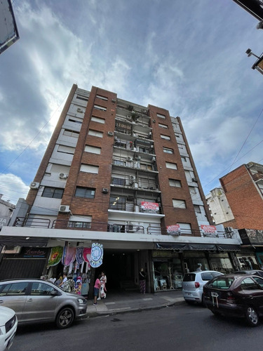 Imagen 1 de 15 de Departamento 1 Ambiente Moron Centro