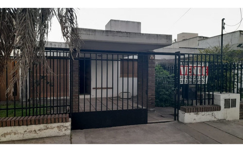 Imagen 8 de 12 de Casa A La Venta Frente Al Dino De Rodríguez Del Busto