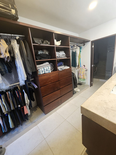 Casa En Venta En Privada Palta Con Amenidades, Cholul.