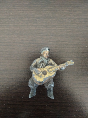 Gaucho Sentado Tocando La Guitarra Figura De Plomo Maquetas