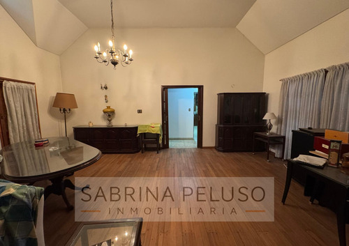 Venta Casa 7 Ambientes Moreno Centro