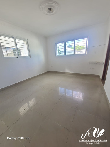Apartamento En Reparto Universitario
