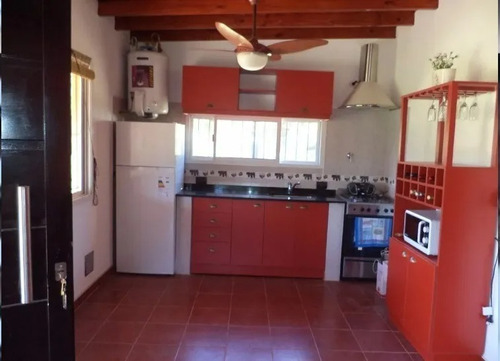 Imagen 3 de 9 de Excelente Casa 3 Amb Con Fondo