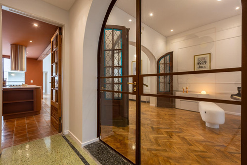 Casa Cuatro Dormitorios, Cochera Y Terraza Con Pileta En Venta Abasto