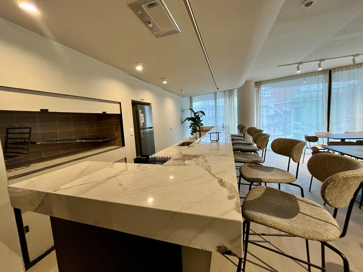 Alquiler Apartamento En Tres Cruces, 1 Dormitorio Y Garage · Foto 4
