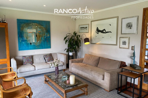 Hermosa Casa En El Venado 4d/5b Con Gran Jardín Interior