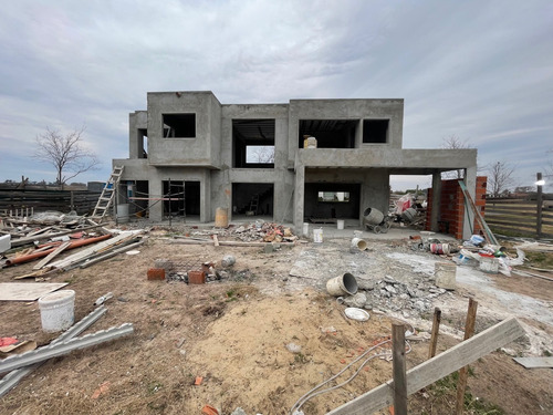 Imagen 4 de 28 de Venta Permuta Casa Barrio Cerrado Privado San Sebastian Seguridad Pileta Parrilla Cuotas Financiación Facilidades Oportunidad Inversión