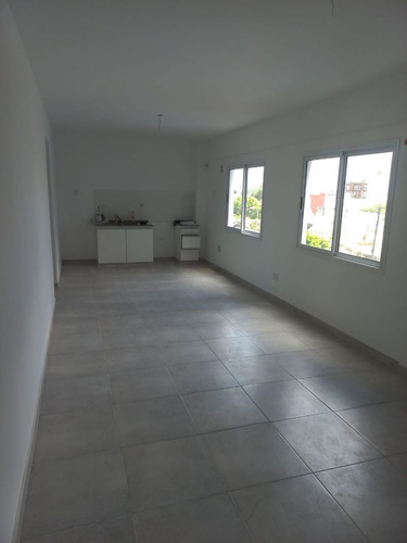 Oportunidad Venta 2 Ambientes Amplio Villa Luzuriaga Centro 