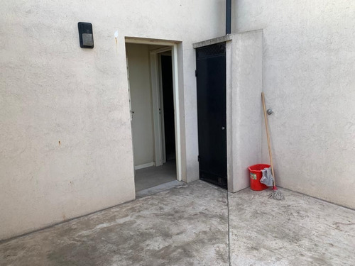 Imagen 15 de 17 de Duplex 1er Piso Calle Belgrano Frente Con Cochera Y Patio