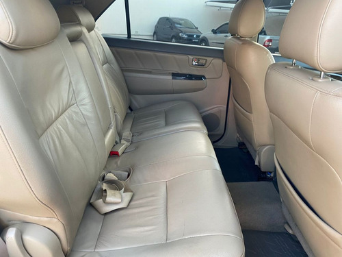 Imagem 6 de 11 de Hilux Sw4 Srv D4-d 4x4 3.0 Tdi Dies. Aut