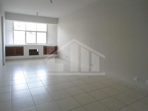 Sala, Qrts Para Para Aluguel, Com 30,00 M², No Centro,vitória. - 203