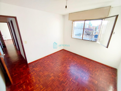 Apartamento 2 Dormitorios En Alquiler, En Zona Centro Muy Seguro Sobre Comisaria N° 3